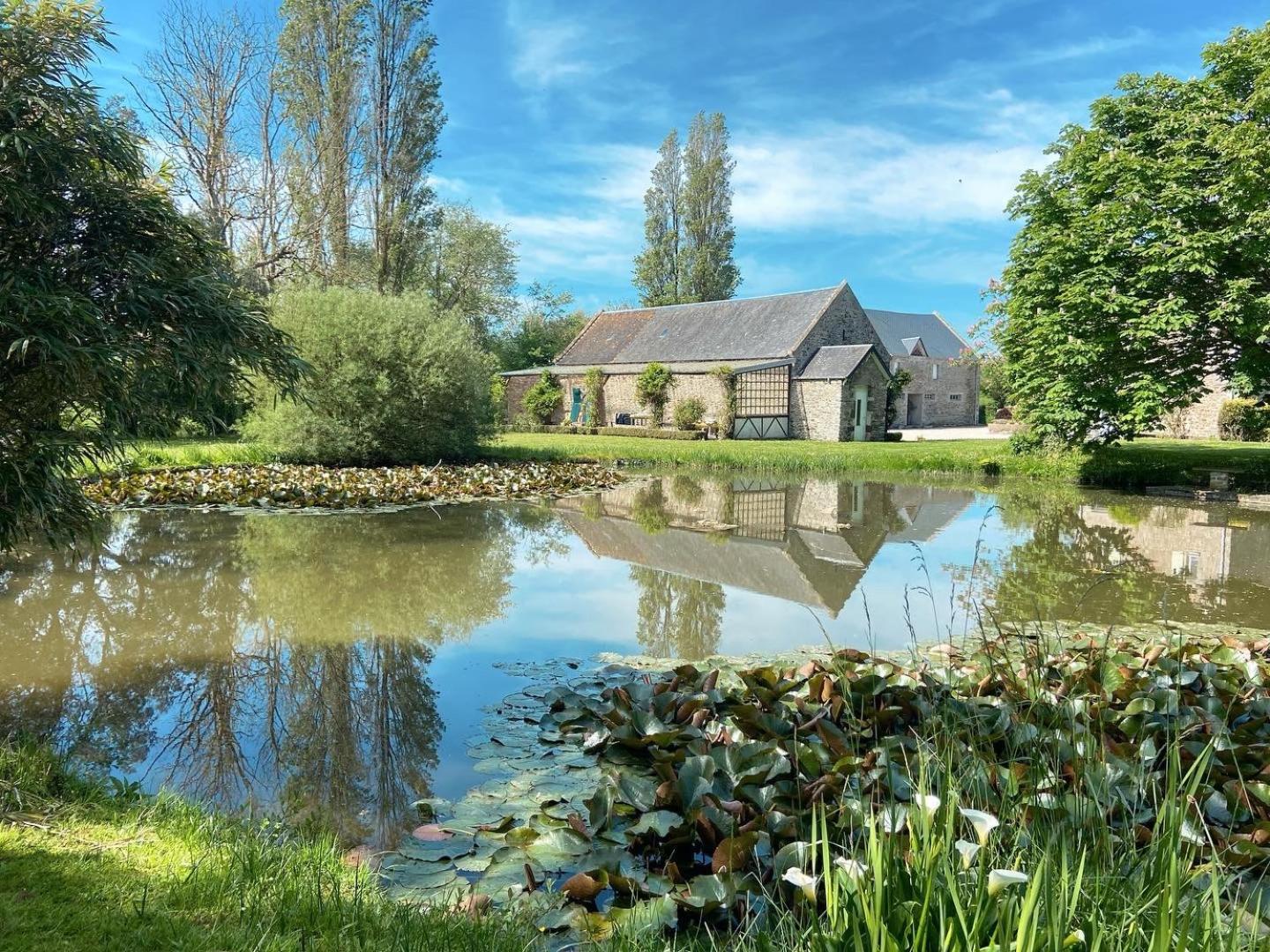 Chambres D'Hotes & Gites - Domaine Les Sources Portbail Exteriör bild